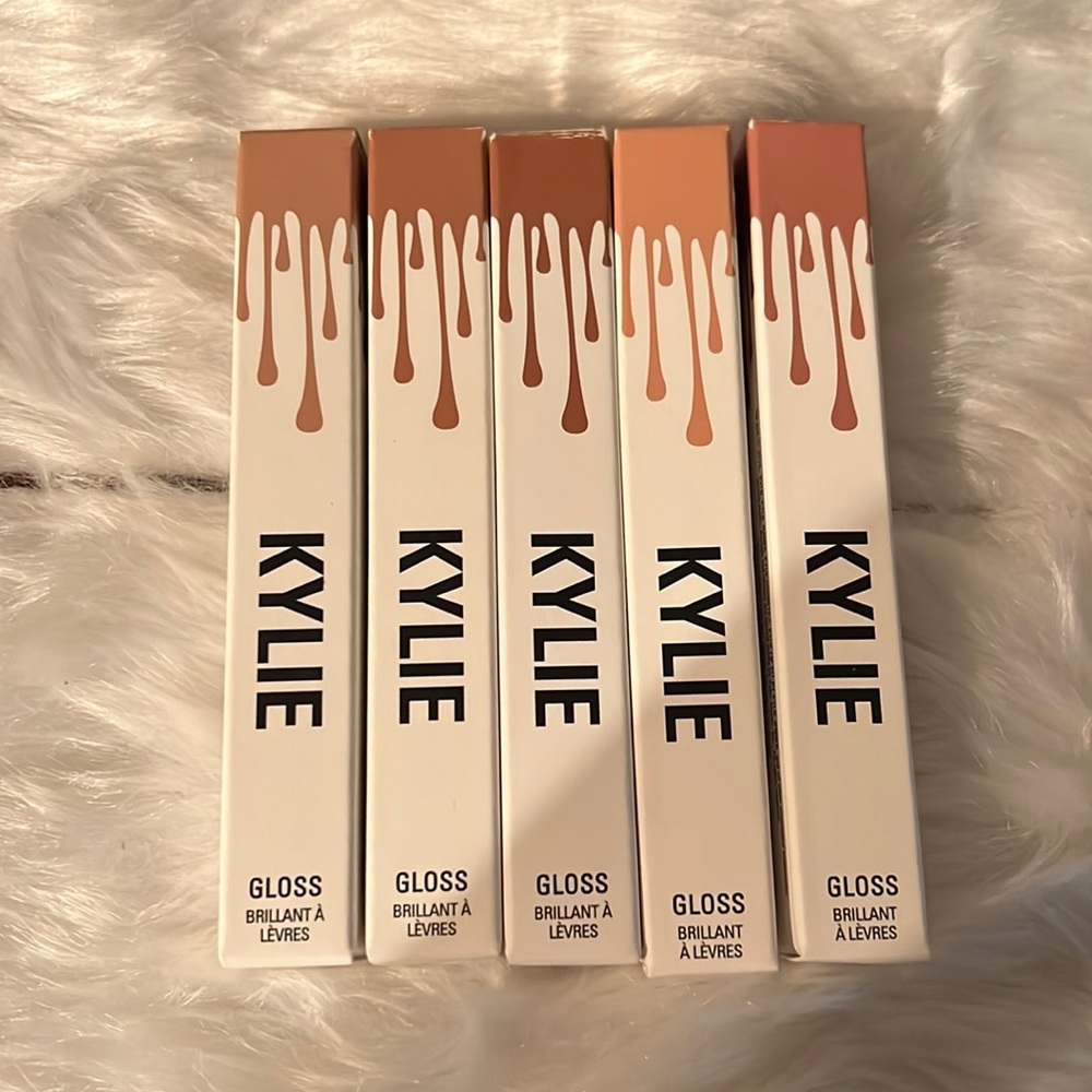 NUDES